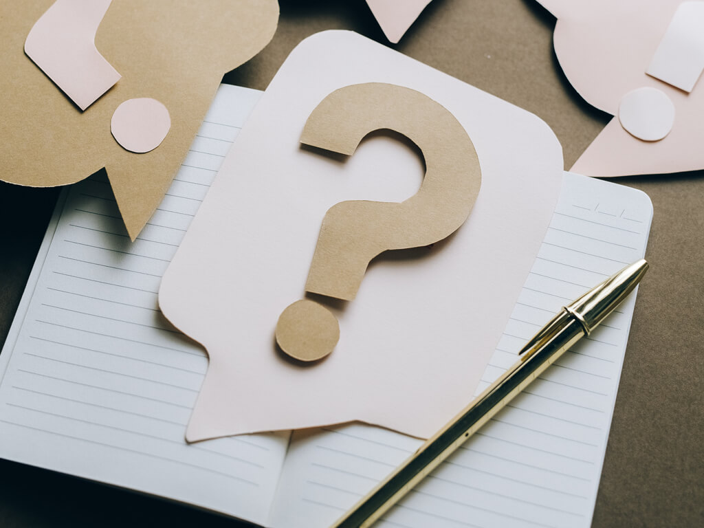 Ilustración representativa de preguntas frecuentes en Memoria y Vida